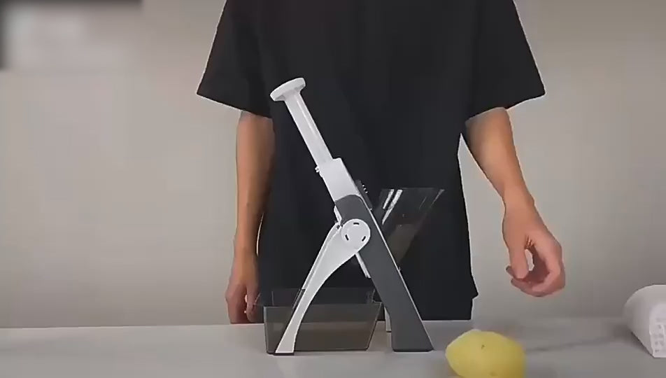 Încarcă clipul video: 